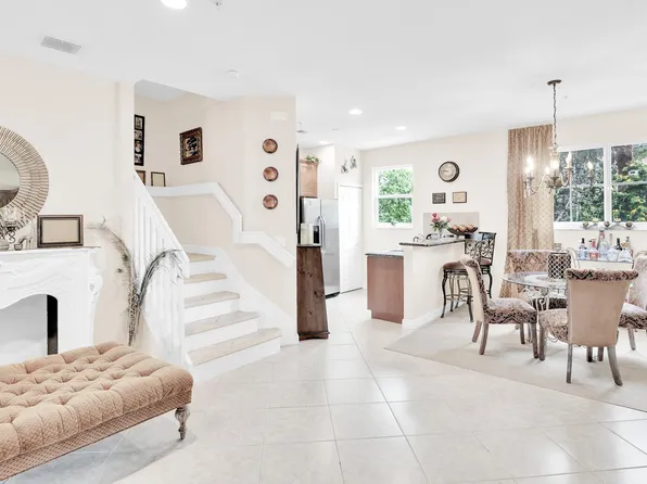 528 Bayfront Drive, Boynton Beach, FL 33435