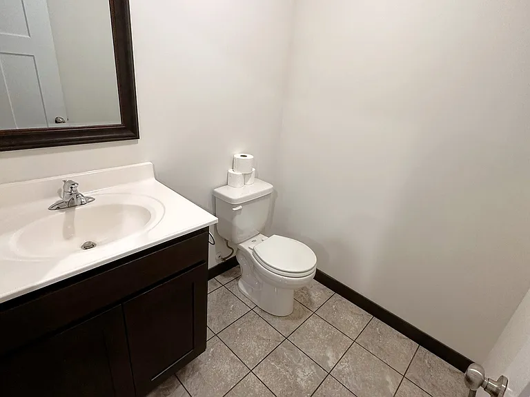 360 N Knowles Ave #B — Photo 4