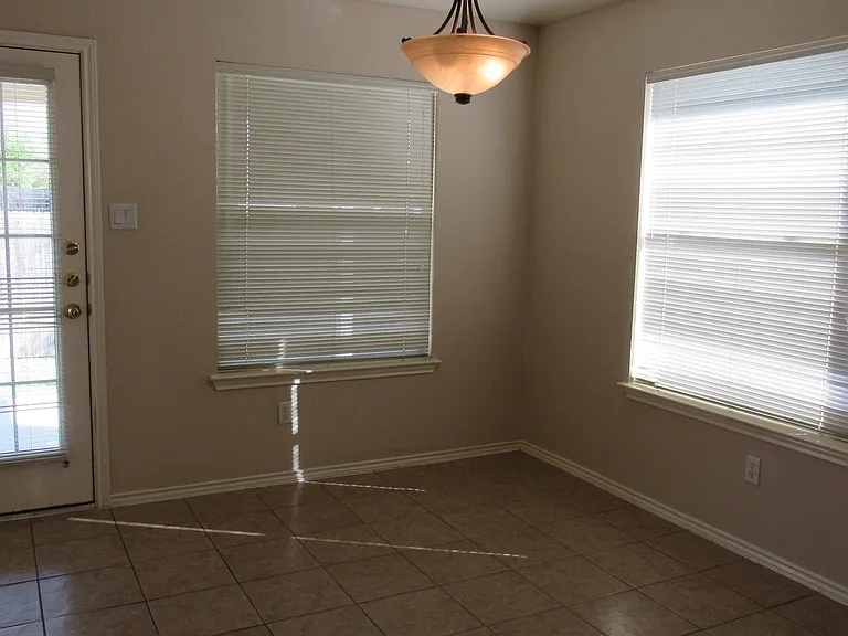 11124 Crazy Well Dr — Photo 6