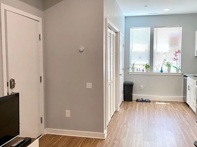 3815 Haverford Ave — Photo 4