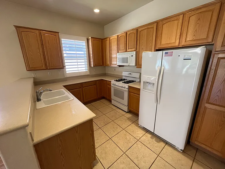 525 Brooklawn Dr — Photo 47