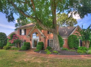10454 Shea Woods Dr, Collierville, TN 38017