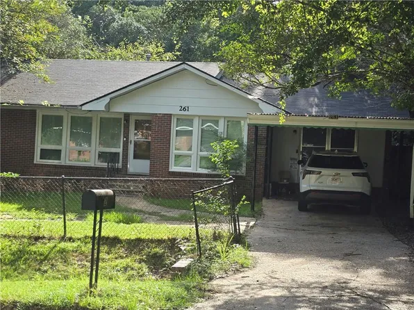261 Robert E Lee Dr, Columbus, GA 31903