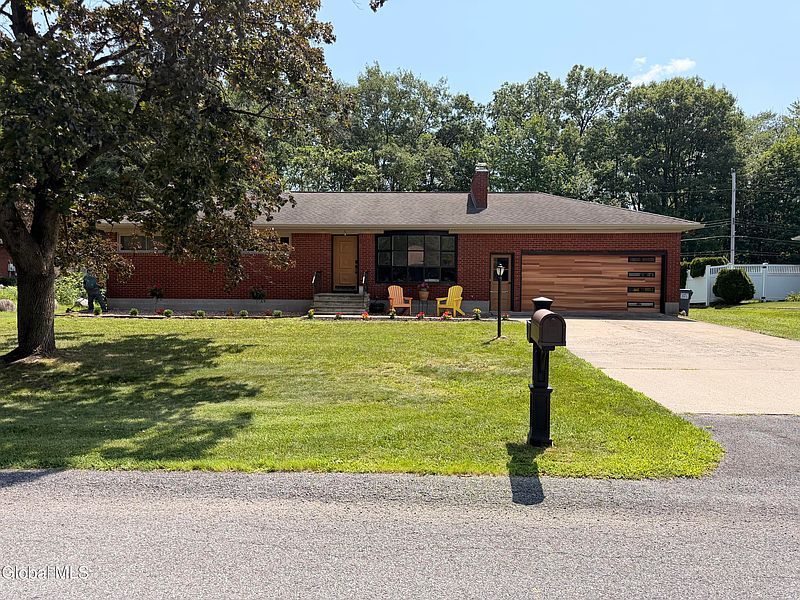 2nd image of 5 Linda Drive