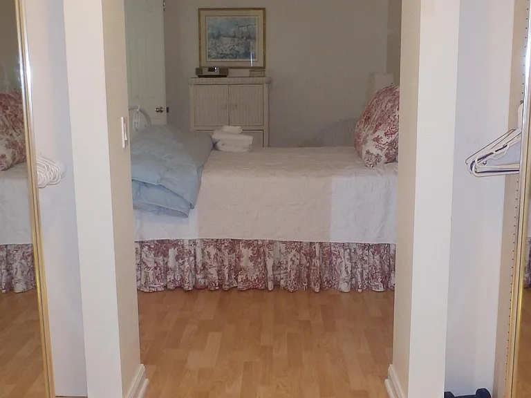 1880 SW Springfield Ct — Photo 9