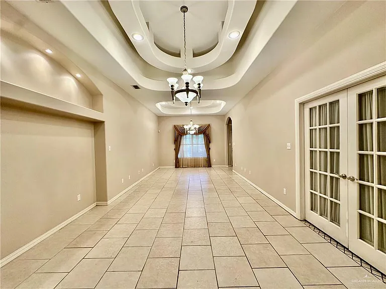 4104 San Roman St — Photo 9