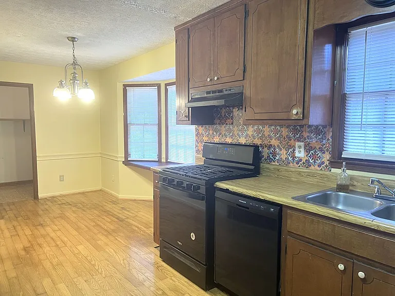 40 Wagon Wheel Dr — Photo 13