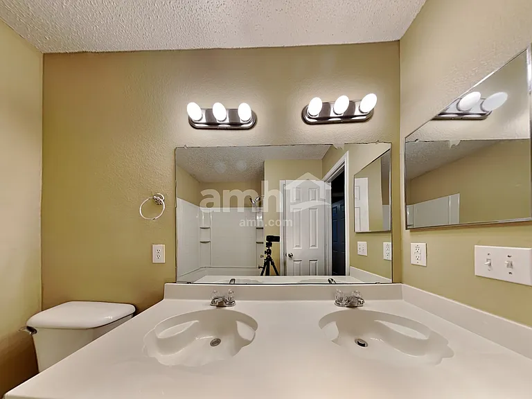 1404 Sunflower Ct — Photo 16