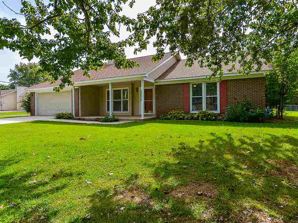 1st image of 212 Thach Ln