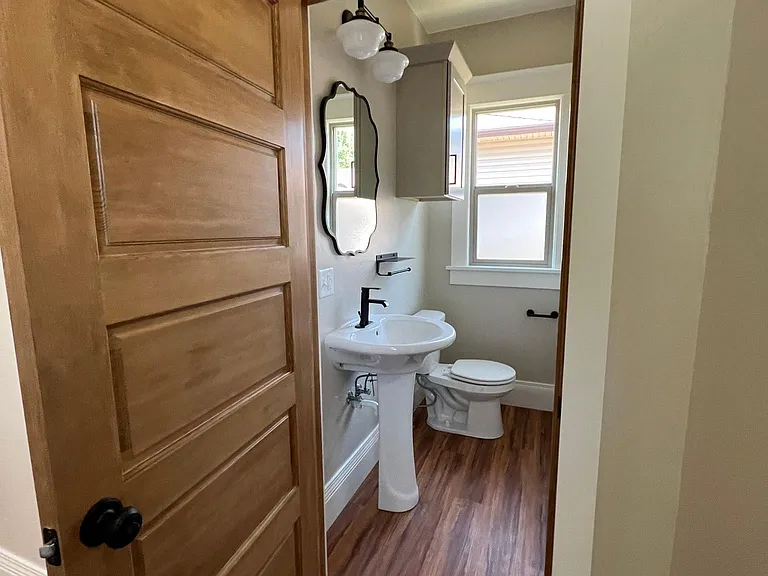 802 W Evelyn St — Photo 14