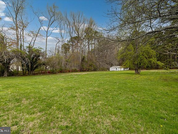 3rd image of 201 Sawmill Ln