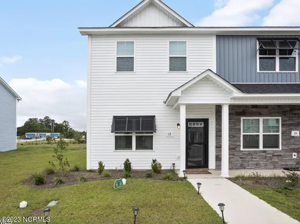 12 Outrigger Drive, Swansboro, NC 28584