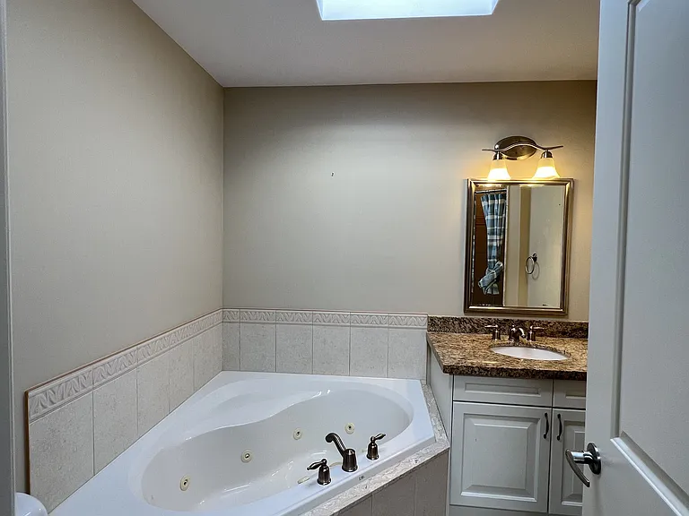 216B Finch Ave W — Photo 23