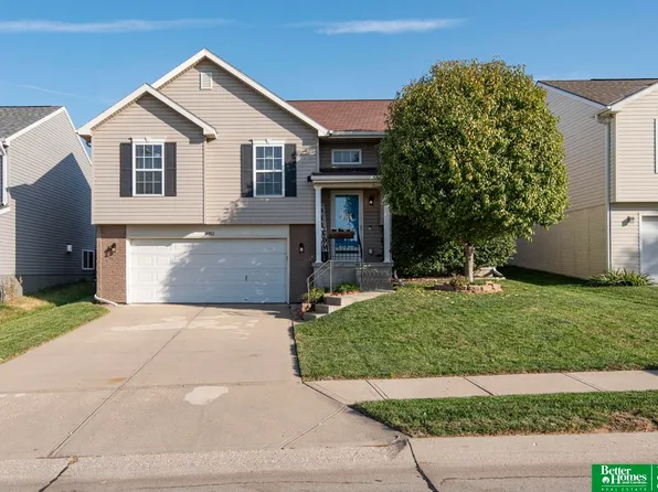 8952 Read St, Omaha, NE 68122