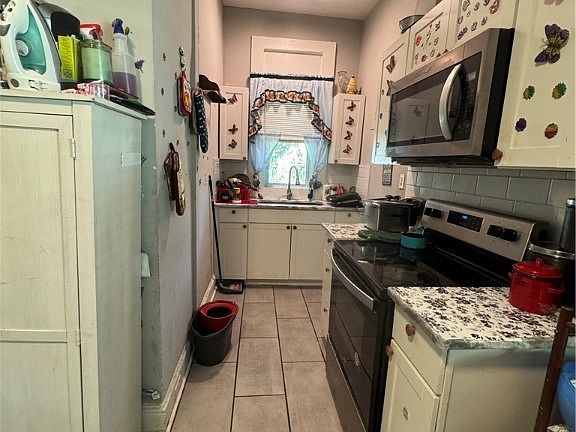 3rd image of 106 Walkover St