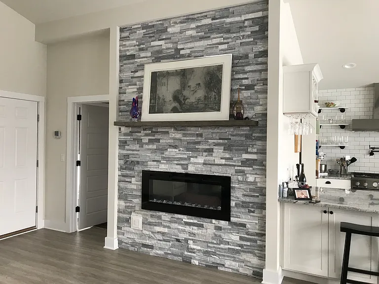 16 Lucas Ln — Photo 3