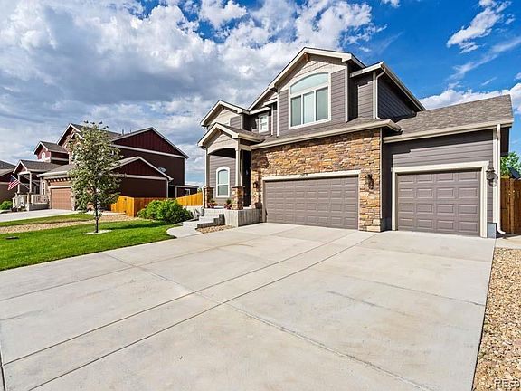 3rd image of 13610 Mustang Dr