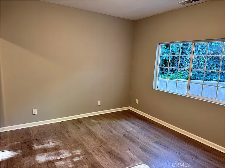 5371 Topeka Dr — Photo 17