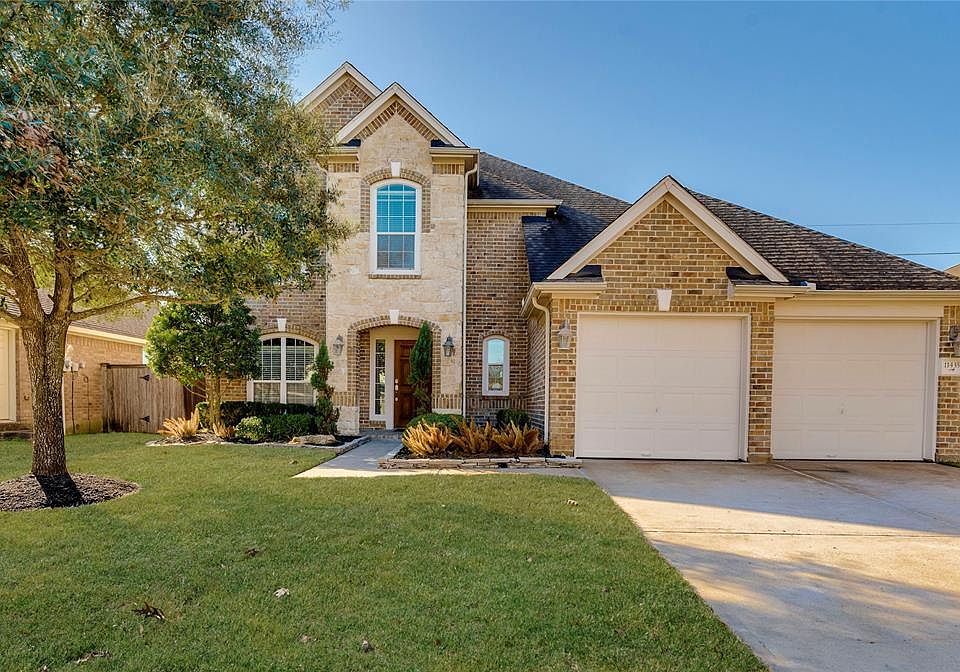 1st image of 11435 Columbia Pines Ln
