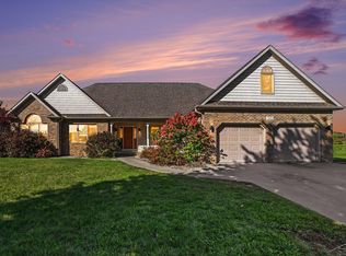 1453 Eagle Crest Ct, Saginaw, MI 48609