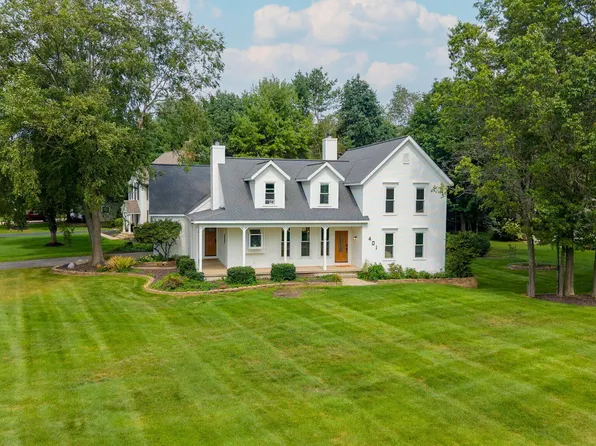 401 Erin Isle Ct, Holland, MI 49424
