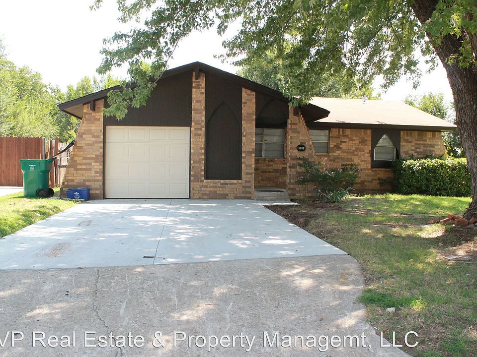 1st image of 500 N Anita Dr