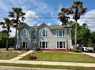 400 Caribe Pl N, Gulfport, MS 39507