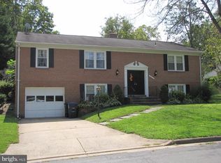 9617 Lincolnwood Dr, Burke, VA 22015