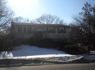 48 Montclair Dr, Selden, NY 11784