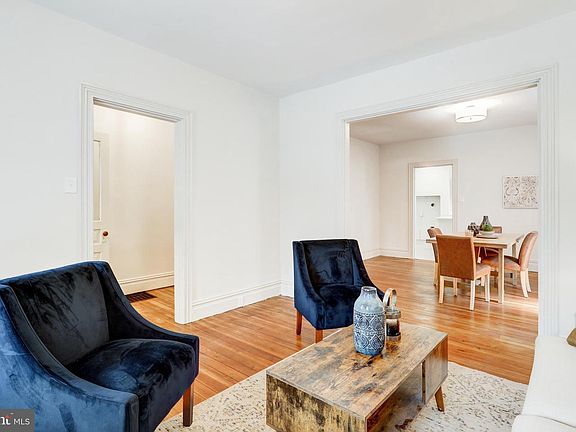 4th image of 225 N College St