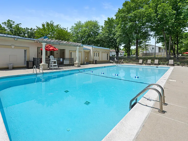 Stuart Woods Apartments — Photo 10