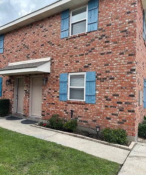 1608 Clearview Pkwy #B — Photo 3