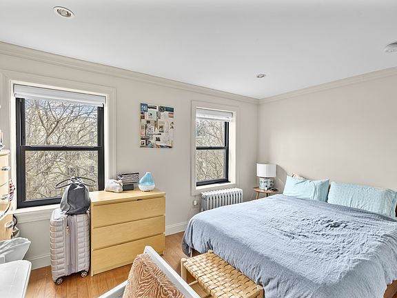 3rd image of 199 De Kalb Ave #4