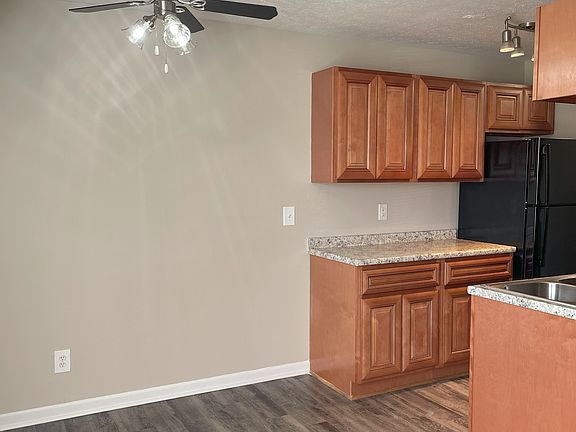 4th image of 2702 Industrial Dr #616