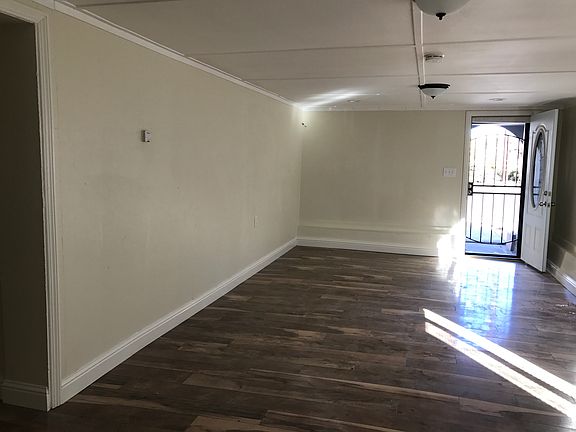 2nd image of 1503 Sacramento St #B
