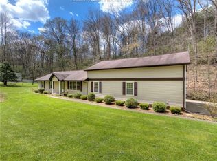 305 Church Camp Rd, Hurricane, WV 25526