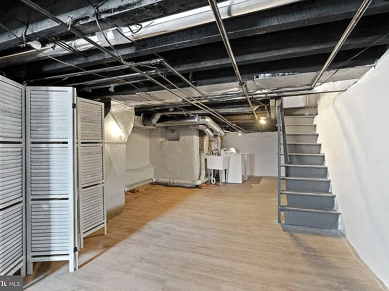 219 E Phil Ellena St — Photo 17