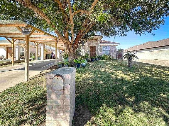 3rd image of 3222 Monclova Dr