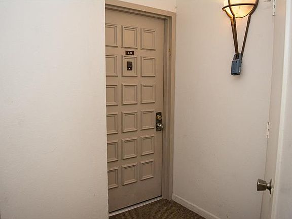 3rd image of 6921 Environ Blvd APT 1S