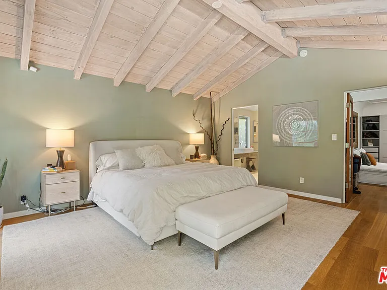1853 Nichols Canyon Rd — Photo 16