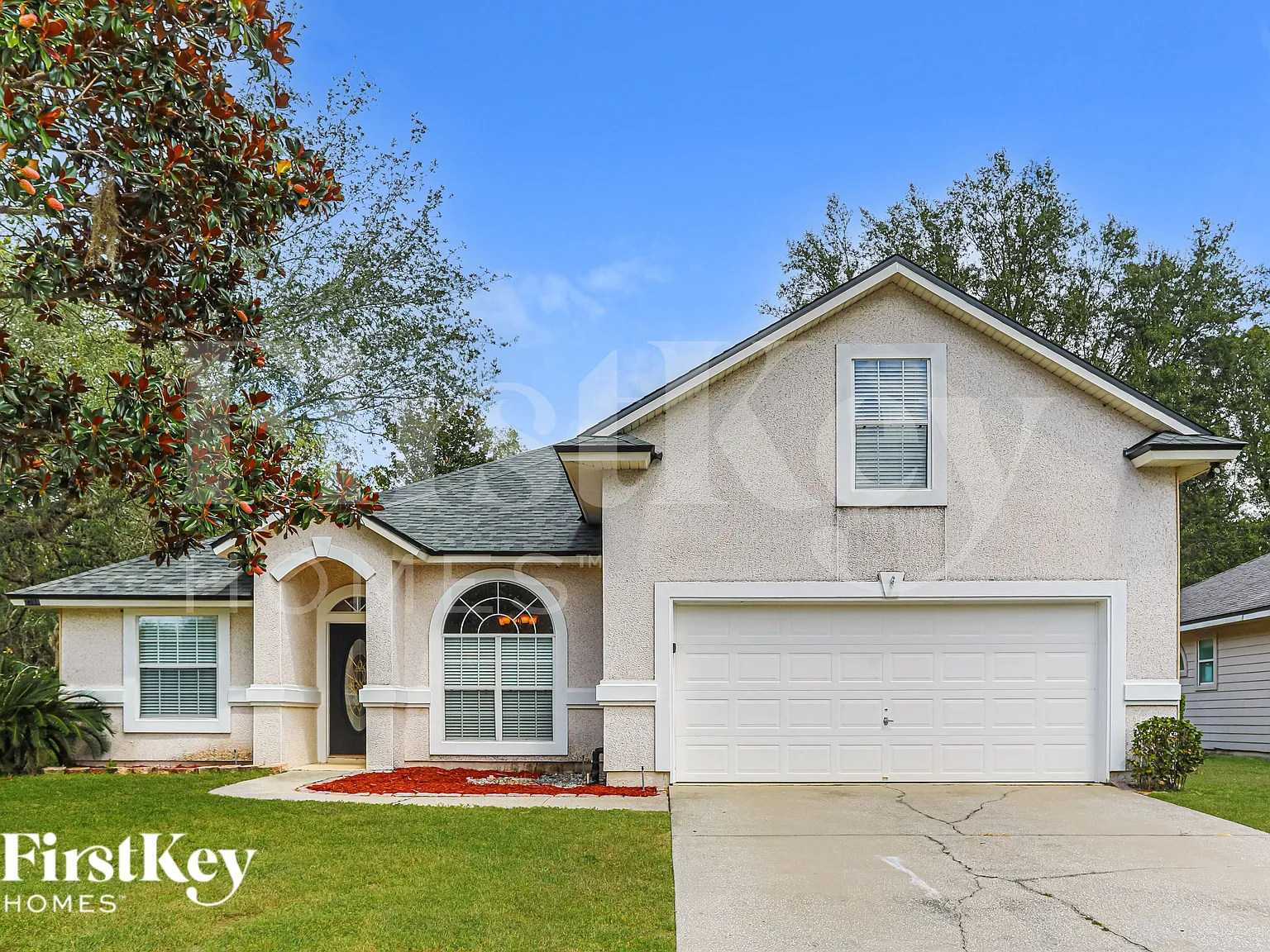 4 bed, 2.0 bath, 2045 sqft, $2,305 — Photo 1