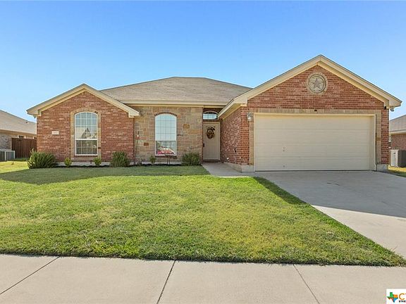 3rd image of 1102 Copper Creek Dr