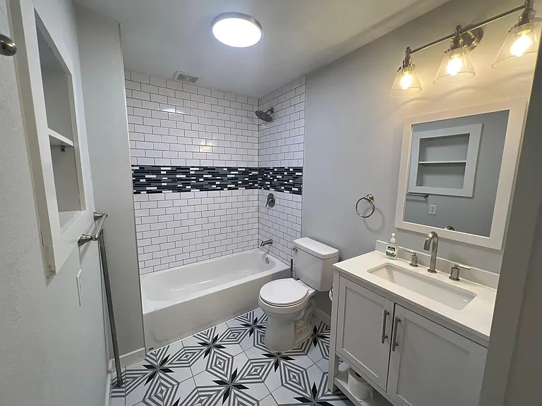3413 Conway St — Photo 6
