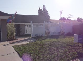 5652 Mangrum Dr, Huntington Beach, CA 92649
