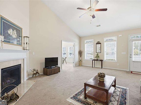 5th image of 2403 Tree Arbor Way