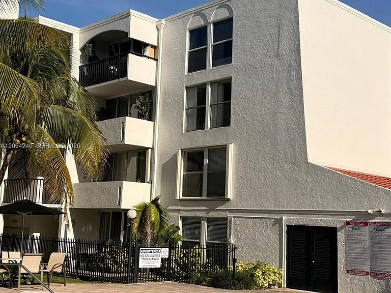 2160 SW 16th Ave #320 — Photo 25