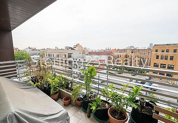 2nd image of 2315 Astoria Blvd #5A