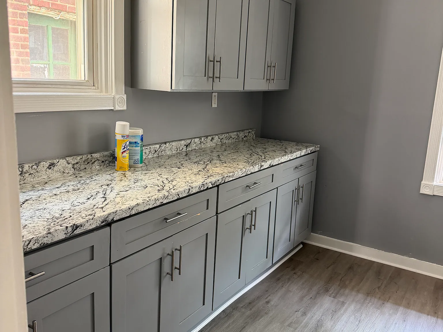 3 bed, 1396 sqft, $1,700 — Photo 2