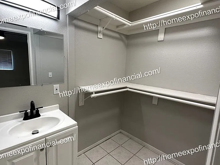 25256 1/2 Bessant St — Photo 13