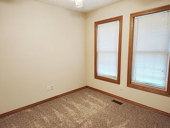 5th image of 4107 S 118th Road